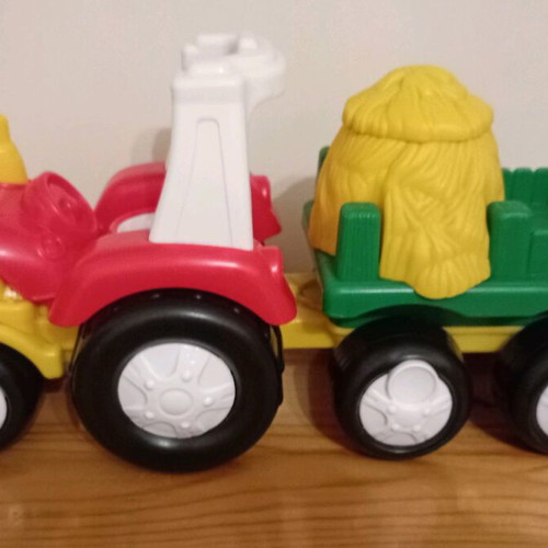 Fisher-Price Little People Tow 'n Pull Tractor like new