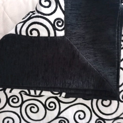 Double-sided throw with embossed texture, like new