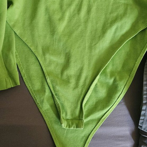 Set of 3 blouses and Zara cargo pants like new