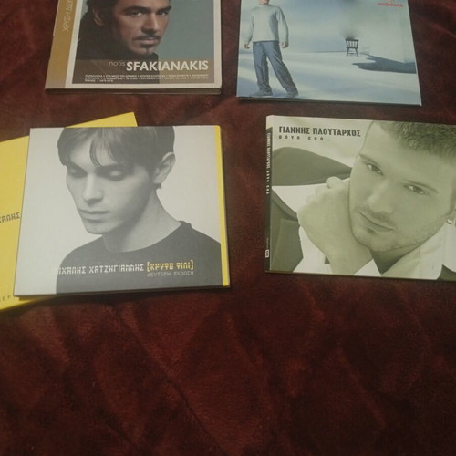 CDs like new, pack of 4, laiko genre