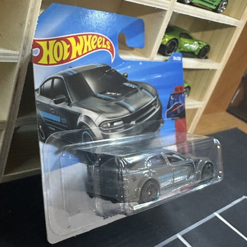 Hotwheels 2020 Dodge Charger Hellcat sealed, new