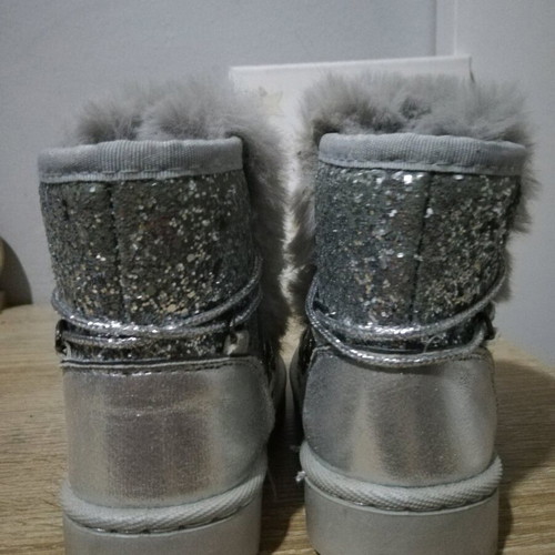Children's silver glitter boots with fur like new, size 23-24