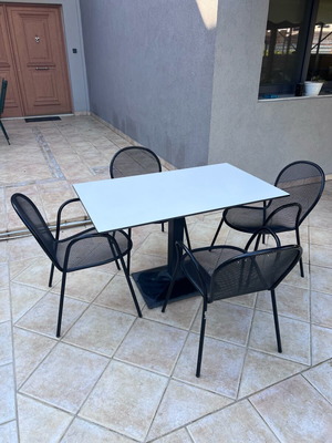 Mexil table set with 4 chairs like new