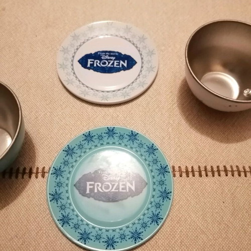 Frozen Disney playset with tray, teapot and cups like new