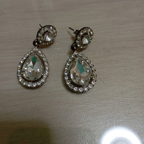 Earrings with rhinestones teardrop shape like new, silver