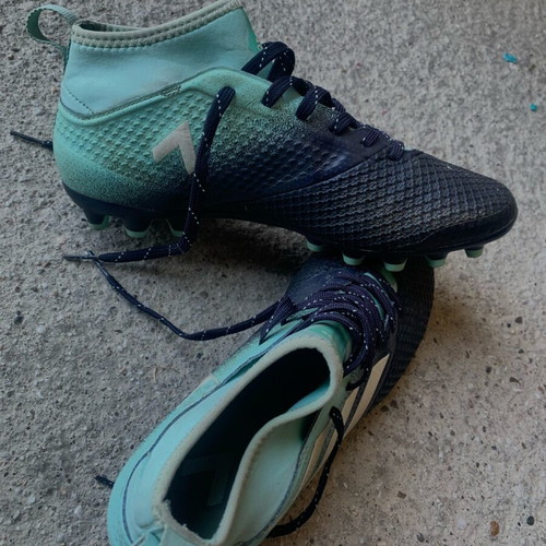Adidas Predator football shoes like new, black and turquoise, sizes 40-40.5