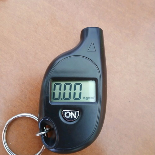Digital tire pressure gauge new, keychain size
