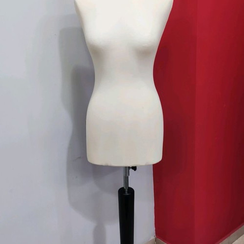 Display mannequins used, excellent quality, female and male