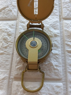 Vintage compass like new, military engineer style, diameter 6 cm