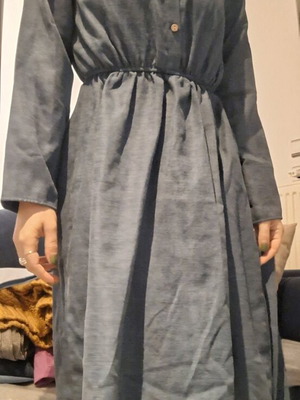 Winter dresses pack size small like new