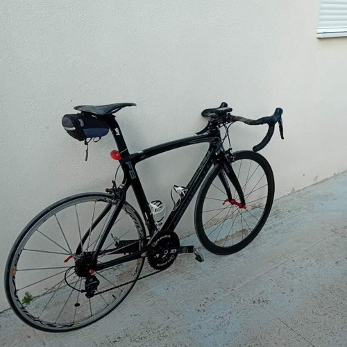 Pinarello F8 Dogma road bike, carbon frame, 11-speed Shimano 105
