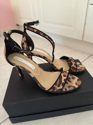 Bershka sandals size 36 like new with 7.5cm heel