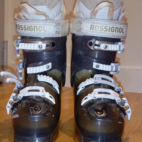 Rossignol Vita Sensor 2 Ski Boots like new