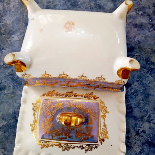 Porcelain fontanier Titov Veles