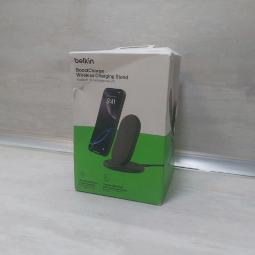 Belkin BoostCharge Wireless Charging Stand 15W Qi WIB006