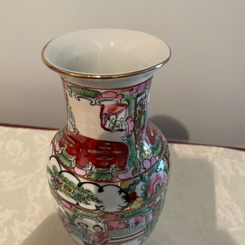 Macau vintage porcelain vase new 22x10 cm