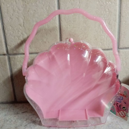 Shell purse