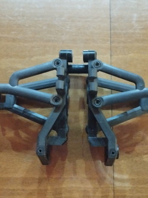 F1 Kyosho RC Nitro 1/8 Rear Suspension System like new