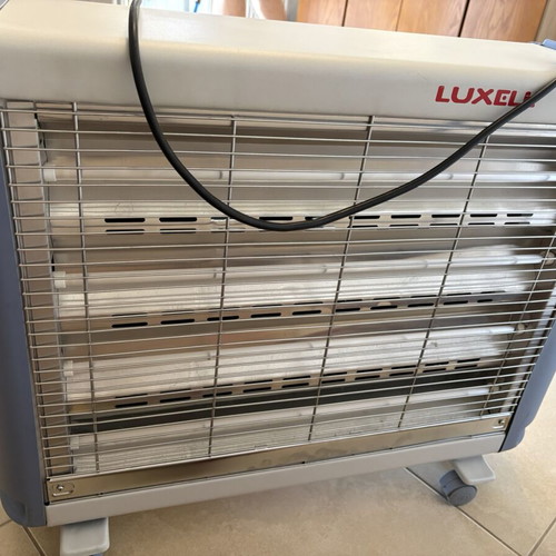 Luxell Quartz Heater like new