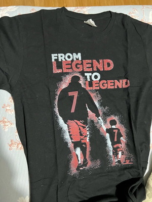 T shirt size M like new, black