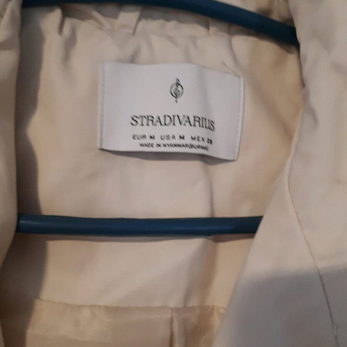 Stradivarius white coat like new