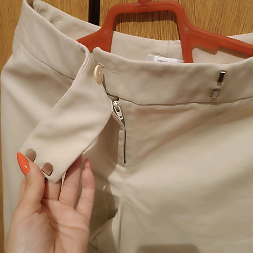 Loft Zakhari Pants straight fit like new, beige