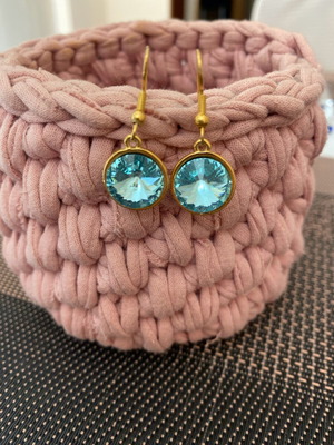 Fwo earrings with blue stone new