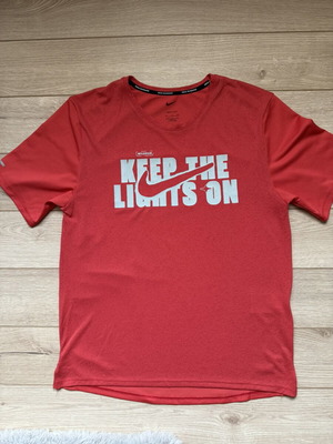 Nike Dri-FIT Wild Run Keep The Lights On T-Shirt, size S, red