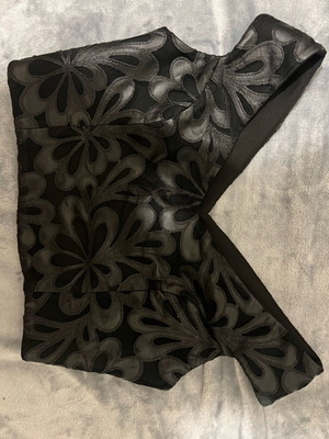 Κροπ τοπ BSB μαύρο σαν καινούργιο, καπιτονέ ύφασμα, φερμουάρ πίσω