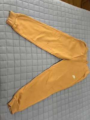 Nike kids' fleece-lined sweatpants size 12-13 years