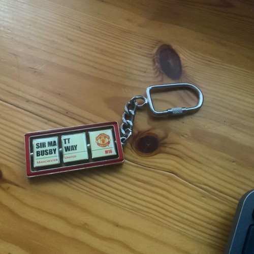 Authentic Manchester United keychain like new