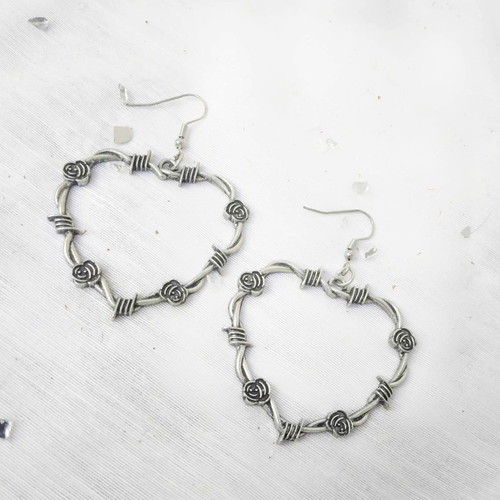 Metal heart earrings with roses new made of stainless steel