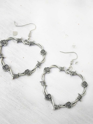 Metal heart earrings with roses new made of stainless steel