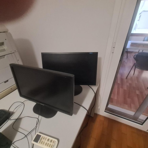 Ηλεκτρονικοί υπολογιστές desktop και οθόνες Η/Υ σαν καινούργιο