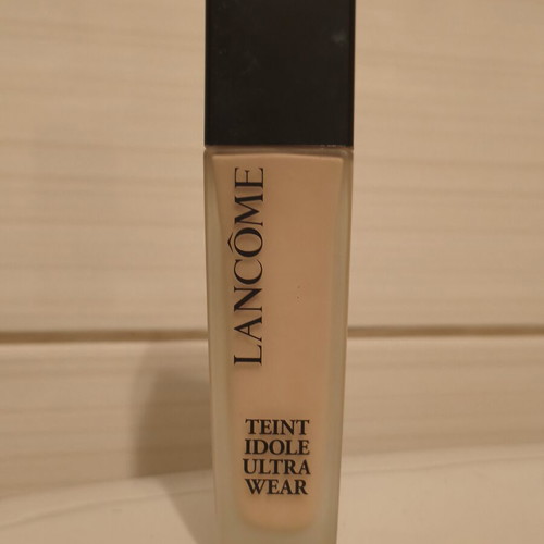 Lancome Teint Idole Ultra Wear Foundation Shade 90N with SPF35 like new