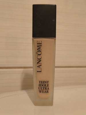 Lancome Teint Idole Ultra Wear Foundation Shade 90N with SPF35 like new