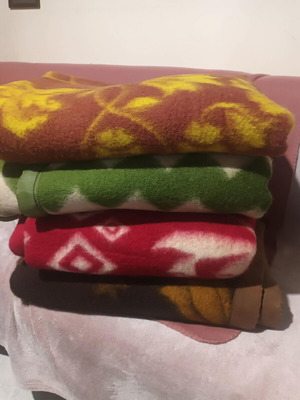 Set of 4 authentic wool blankets 1960s like new, full wool double size