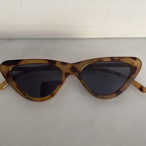 Sunglasses with tortoiseshell frame like new