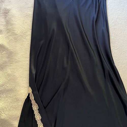 Women's satin nightgown like new, blue with lace, size M-L