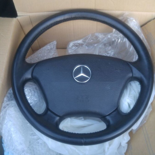 Mercedes-Benz leather steering wheel used with airbag