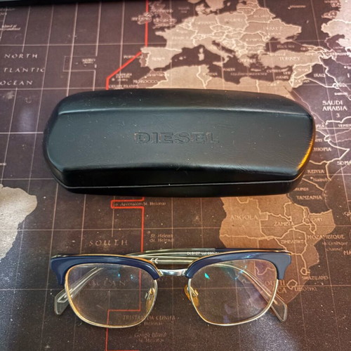 Diesel eyeglasses like new, gray and blue