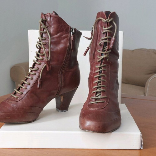 Winter woman's boots used, pack of 8, black and brown