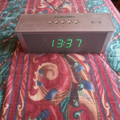 Navon Radio Clock with Bluetooth and NFC like new
