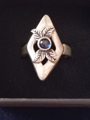 Silver 925 ring new with blue stone, size 62