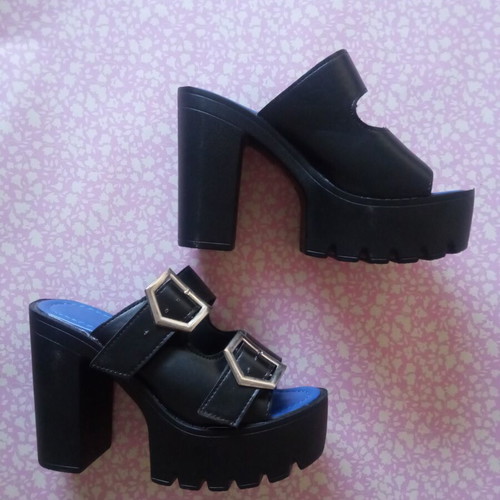 Black platform sandals size 36