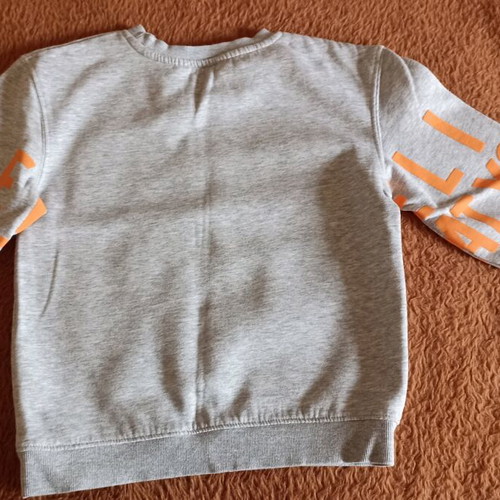 Sweatshirts like new, age 6-8 years, H&M and energiers
