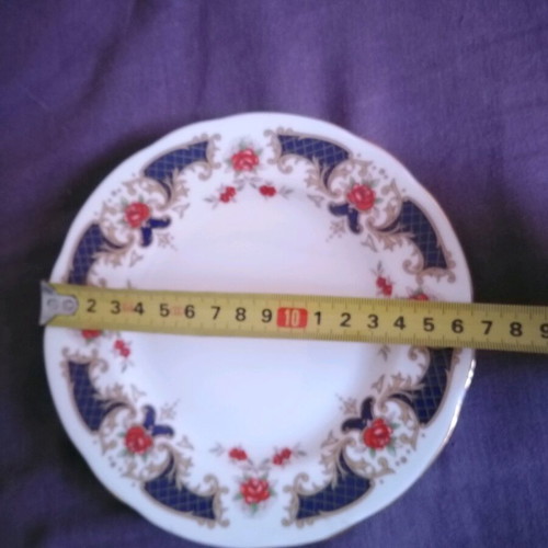 Vintage porcelain plates set of 4 Duchess Westminster from England like new