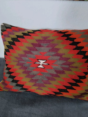 Woven traditional pillow like new, 60x45 cm, set of 2