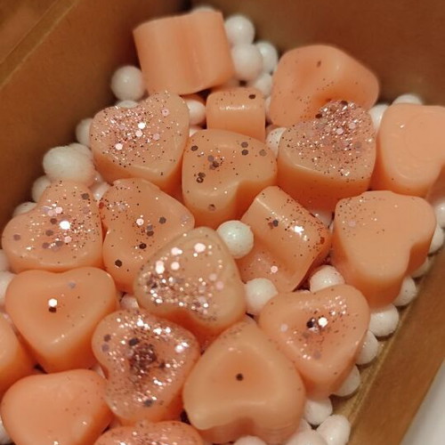 Handmade wax melts pink heart shapes with rose scent new