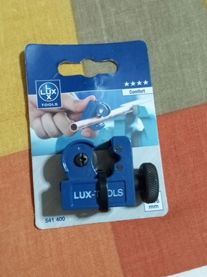 Pipe cutter new sealed
